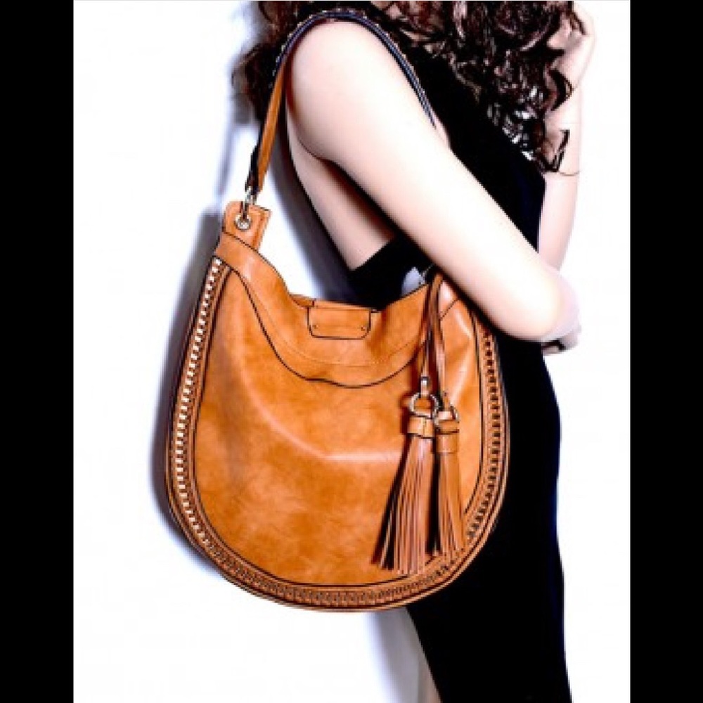 RED 2way tassel hobo bag